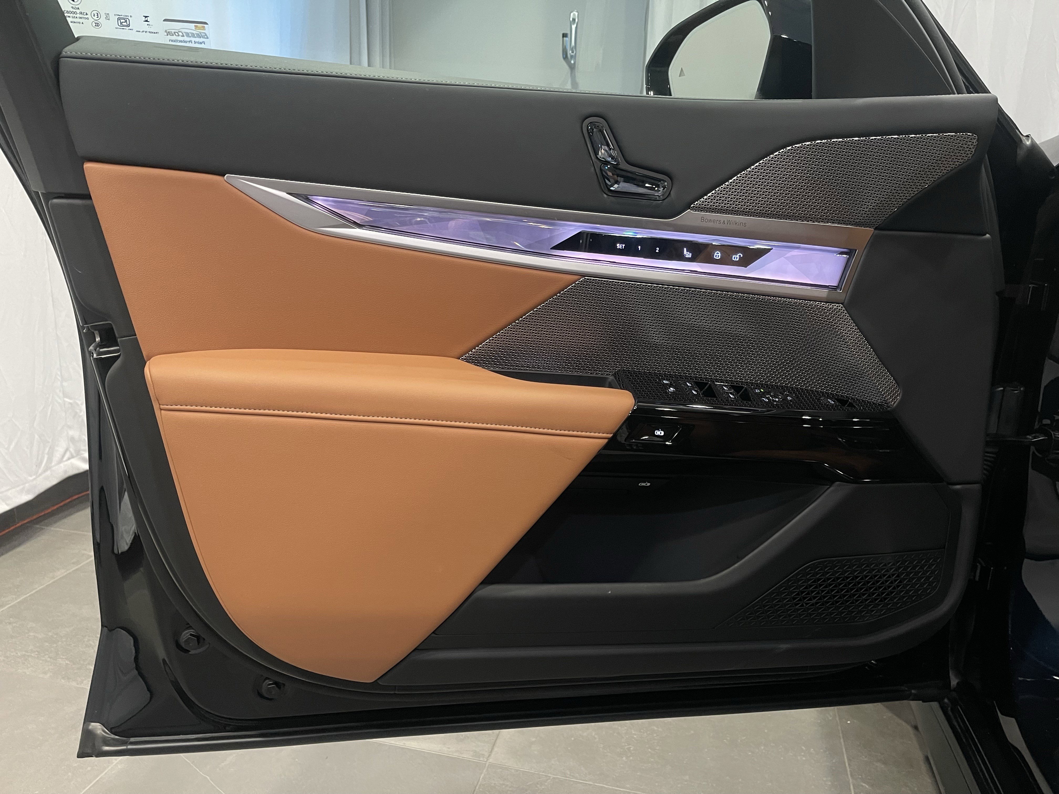 Used 2025 BMW 740i xDrive image 13