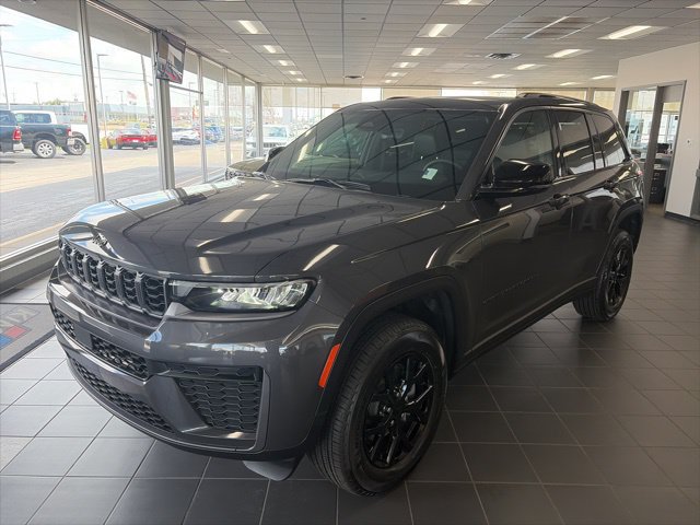 New 2026 Jeep Grand Cherokee Altitude