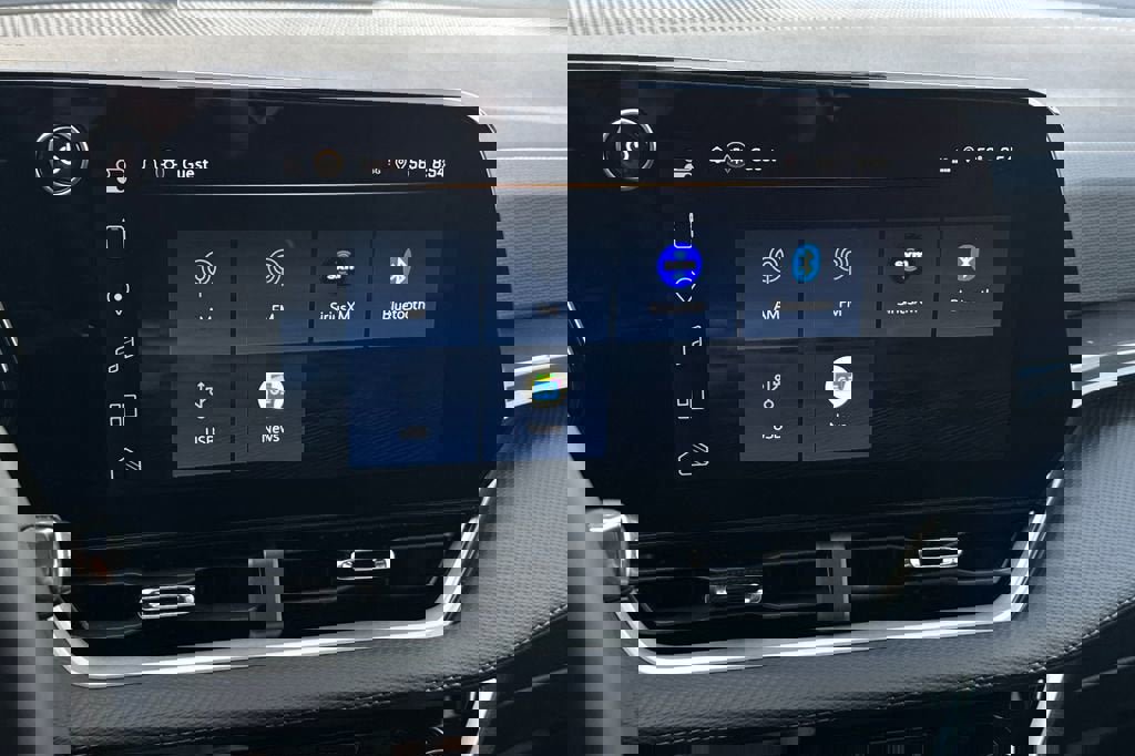 New 2026 Chevrolet Equinox LT w/ Convenience Package II image 18