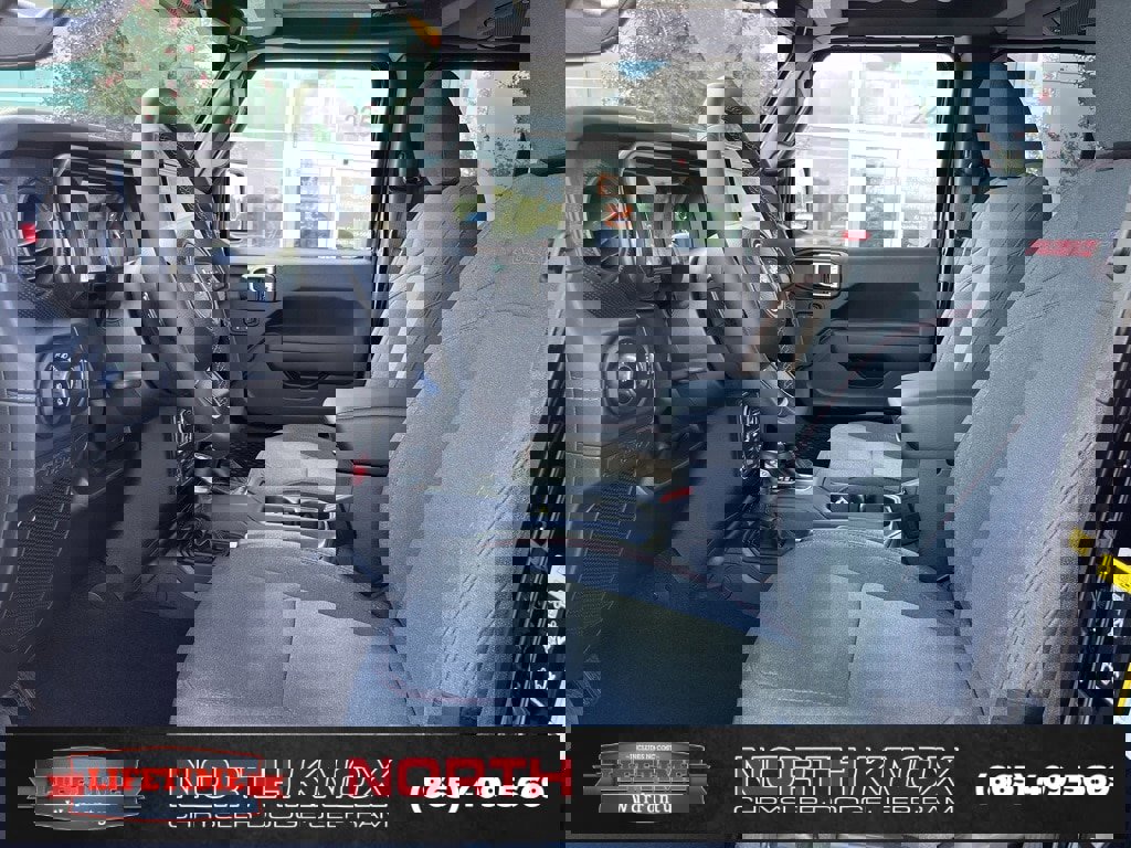 New 2025 Jeep Gladiator Rubicon w/ Convenience Group image 3