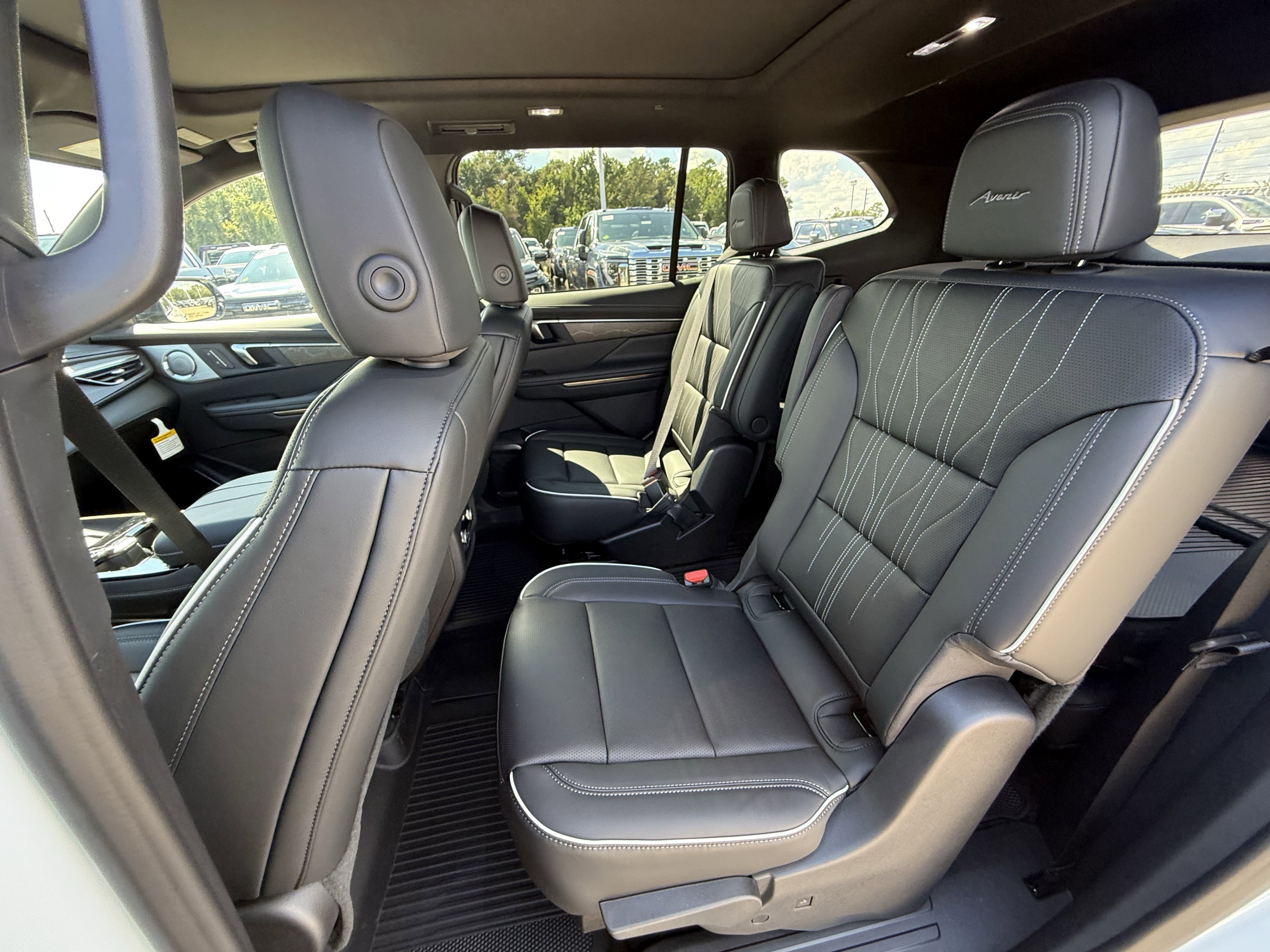 New 2026 Buick Enclave Avenir w/ Super Cruise Package FWD image 16