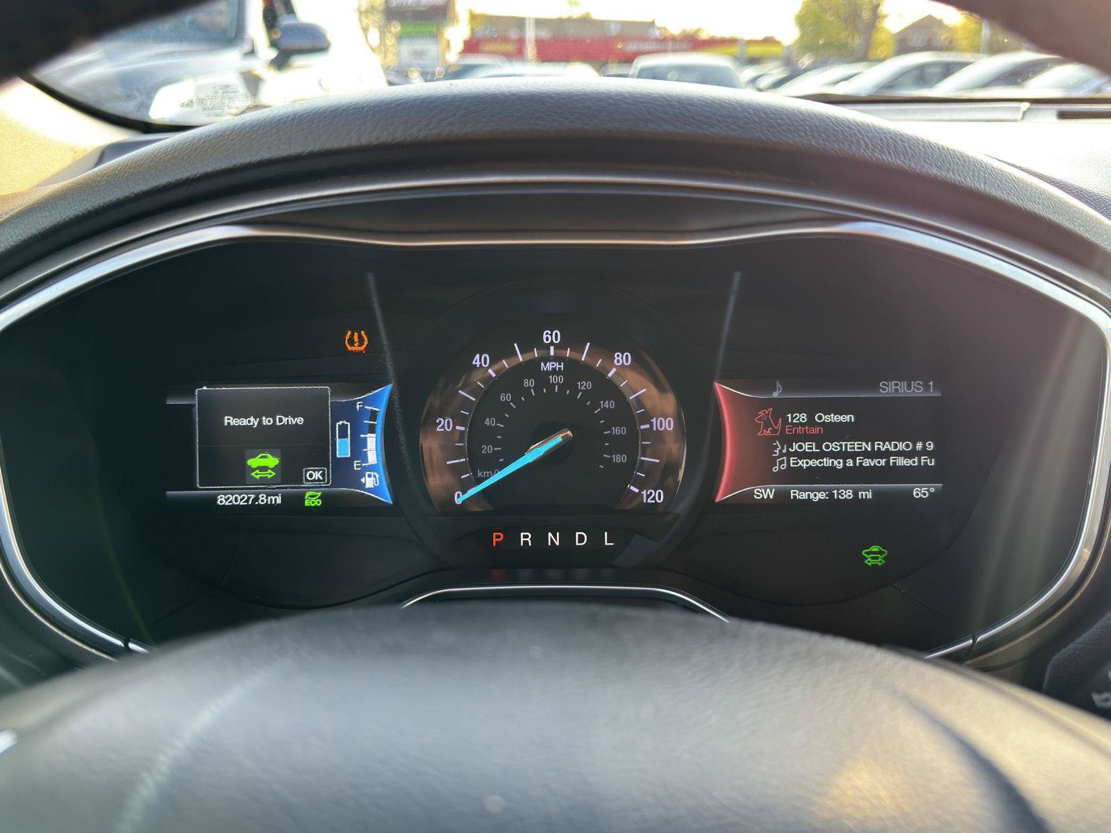 Used 2018 Ford Fusion SE w/ Equipment Group 602A FWD image 23