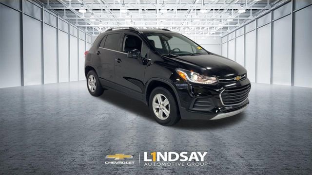 Used 2020 Chevrolet Trax LT w/ LT Convenience Package image 3