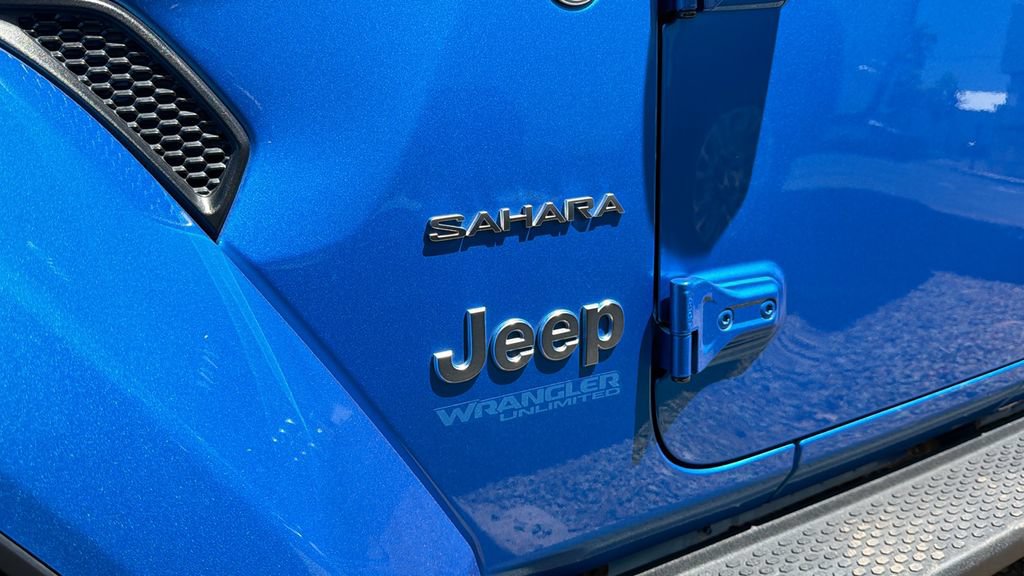 Used 2021 Jeep Wrangler Unlimited Sahara AWD/4WD image 11