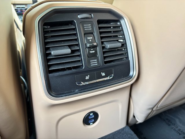 Certified 2025 Porsche Macan image 23