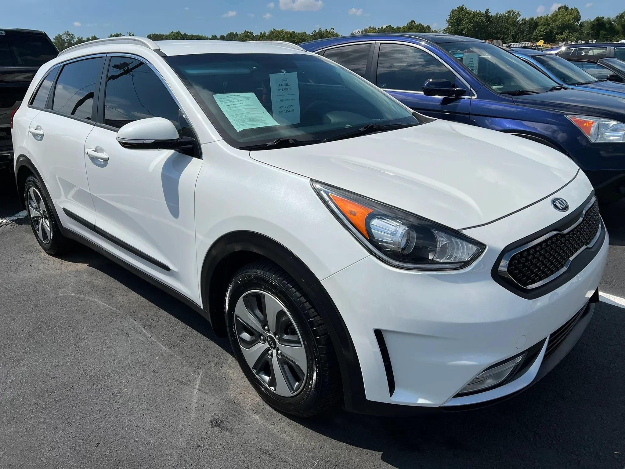 Used 2019 Kia Niro EX FWD image 3