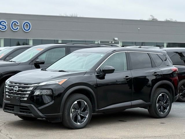 Used 2024 Nissan Rogue SV image 31