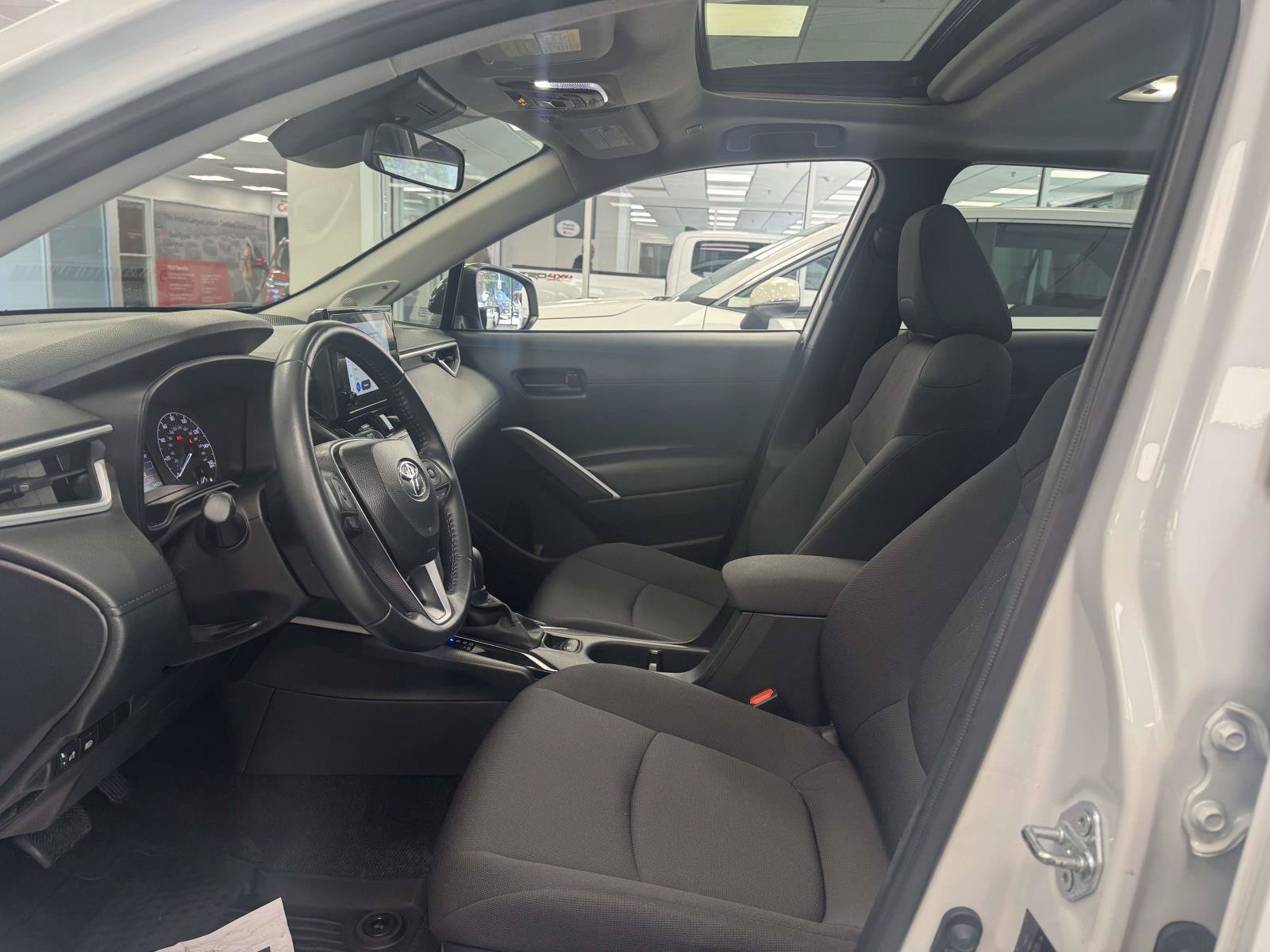 Certified 2025 Toyota Corolla Cross LE w/ Moonroof Package AWD/4WD image 17