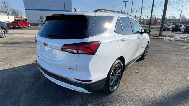 Used 2022 Chevrolet Equinox RS w/ LPO, Floor Liner Package image 9