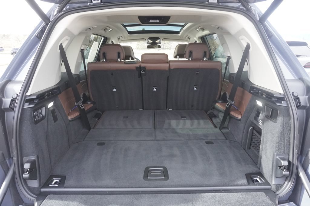 Used 2023 BMW X7 xDrive40i w/ Premium Package image 31