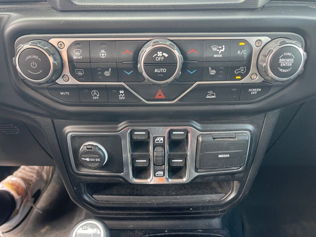 Used 2022 Jeep Gladiator Sport AWD/4WD image 13