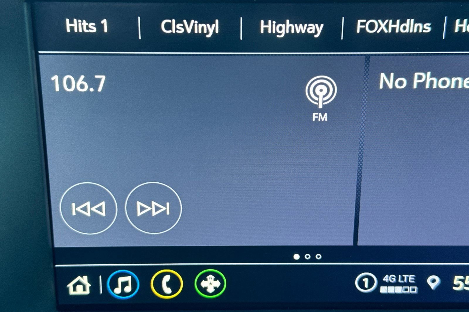 Used 2024 GMC Terrain SLT image 19