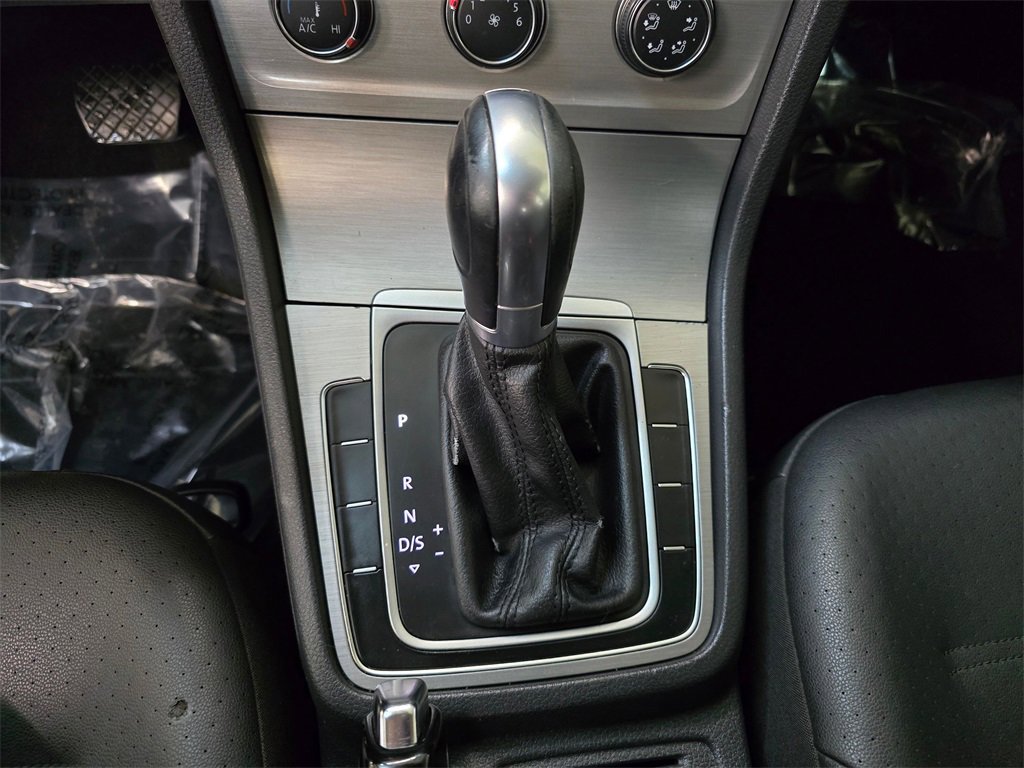 Used 2015 Volkswagen Golf SE image 63