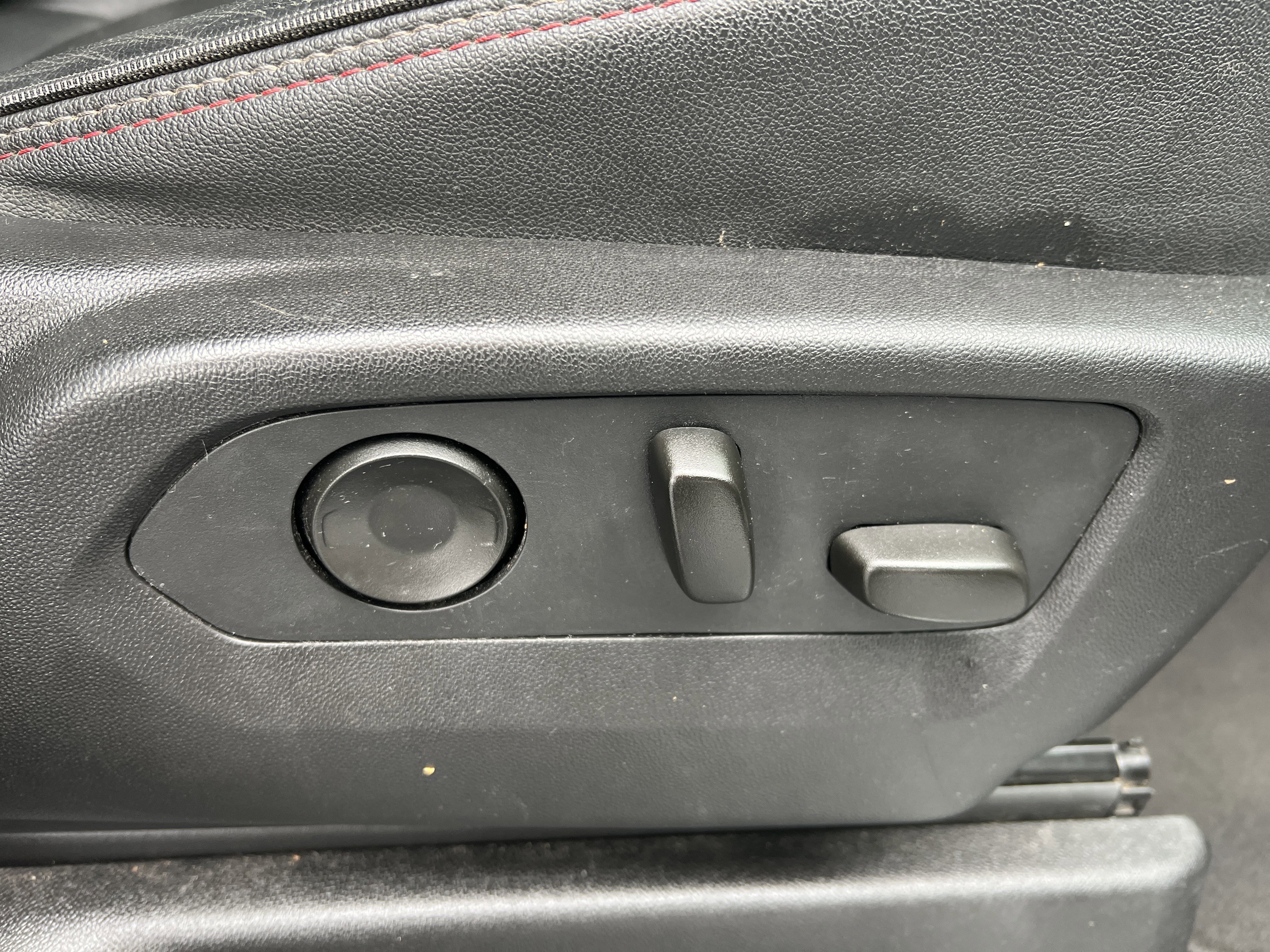 Used 2021 Chevrolet Suburban RST image 17