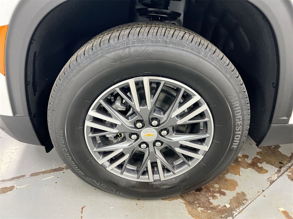 New 2026 Chevrolet Traverse LT w/ Driver Confidence Package image 26