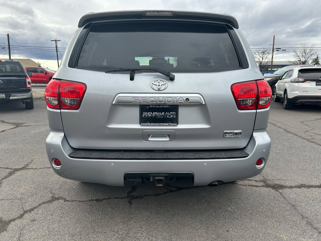 Used 2017 Toyota Sequoia Limited w/ Safety & Convenience Package AWD/4WD image 5