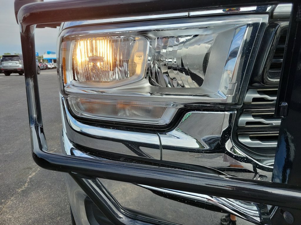Used 2024 RAM 2500 Tradesman w/ Chrome Appearance Group AWD/4WD image 18