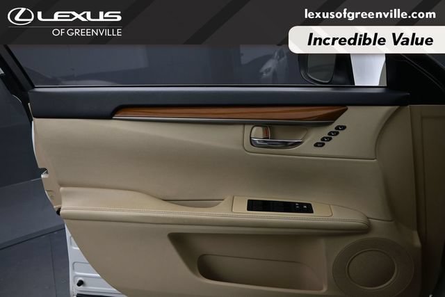Used 2014 Lexus ES 300h w/ Luxury Package w/Bamboo Trim FWD image 22