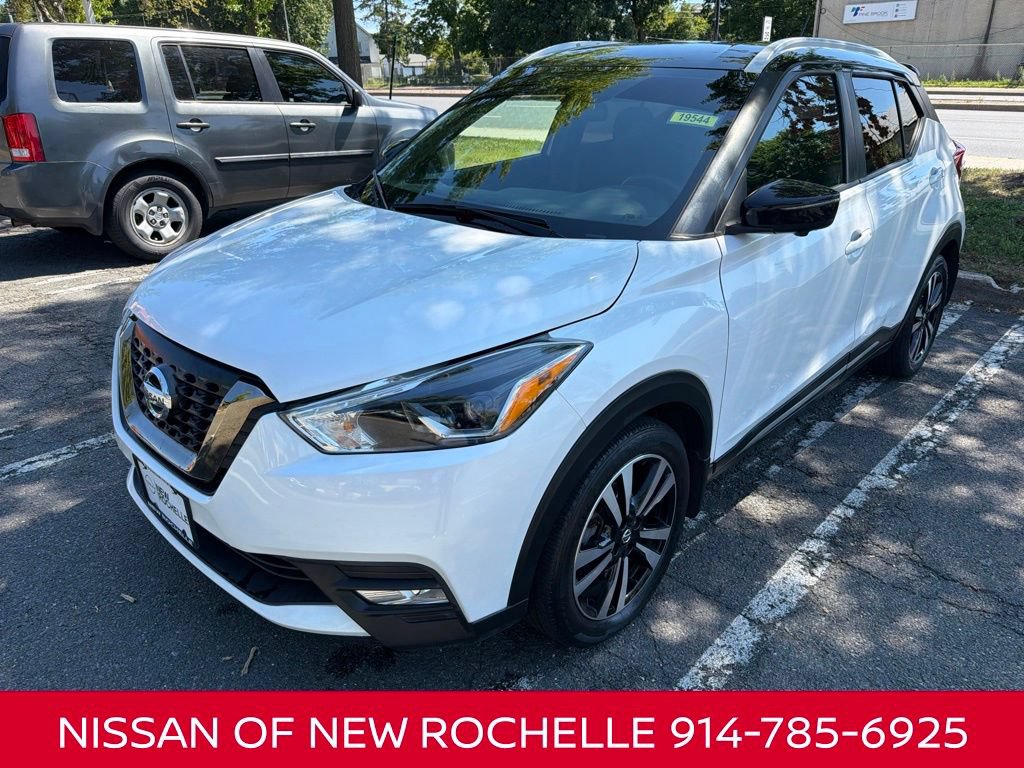 Used 2019 Nissan Kicks SR FWD image 1