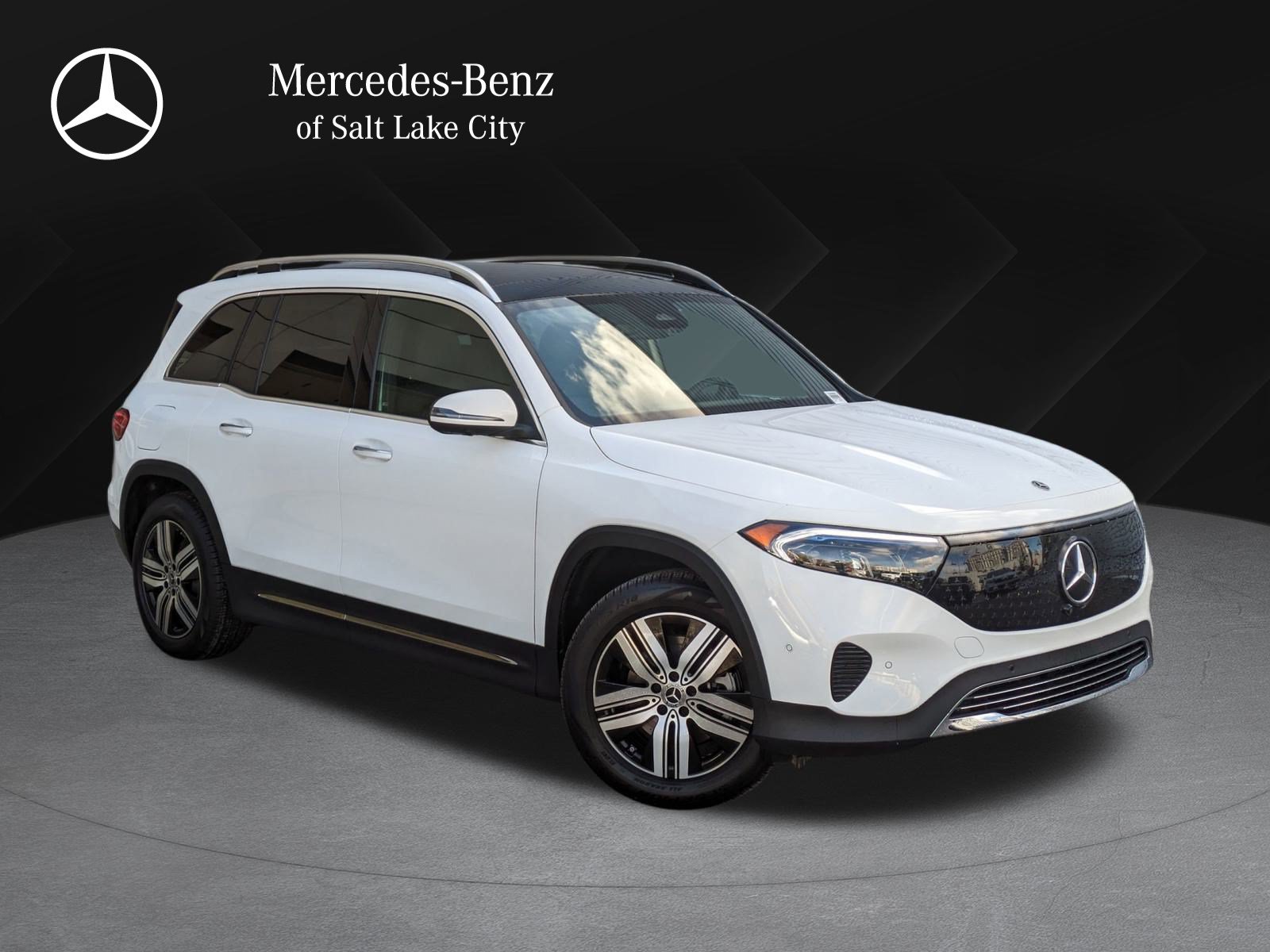 New 2025 Mercedes-Benz EQB 300 4MATIC image 1