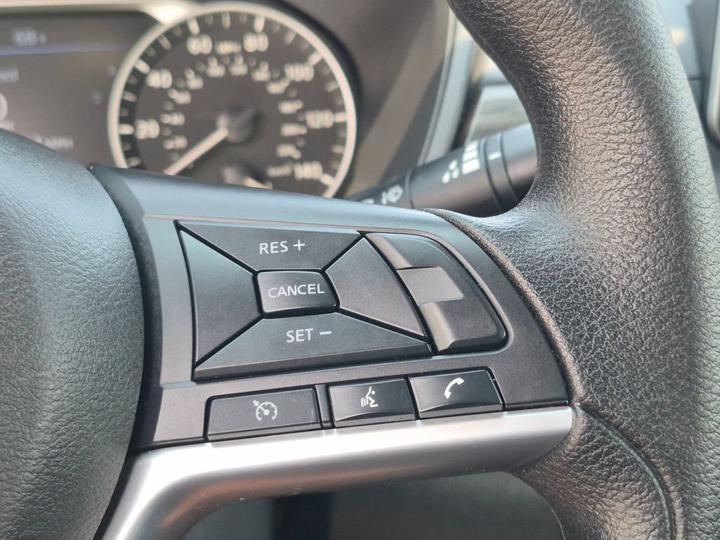 Used 2025 Nissan Altima 2.5 SV FWD image 23