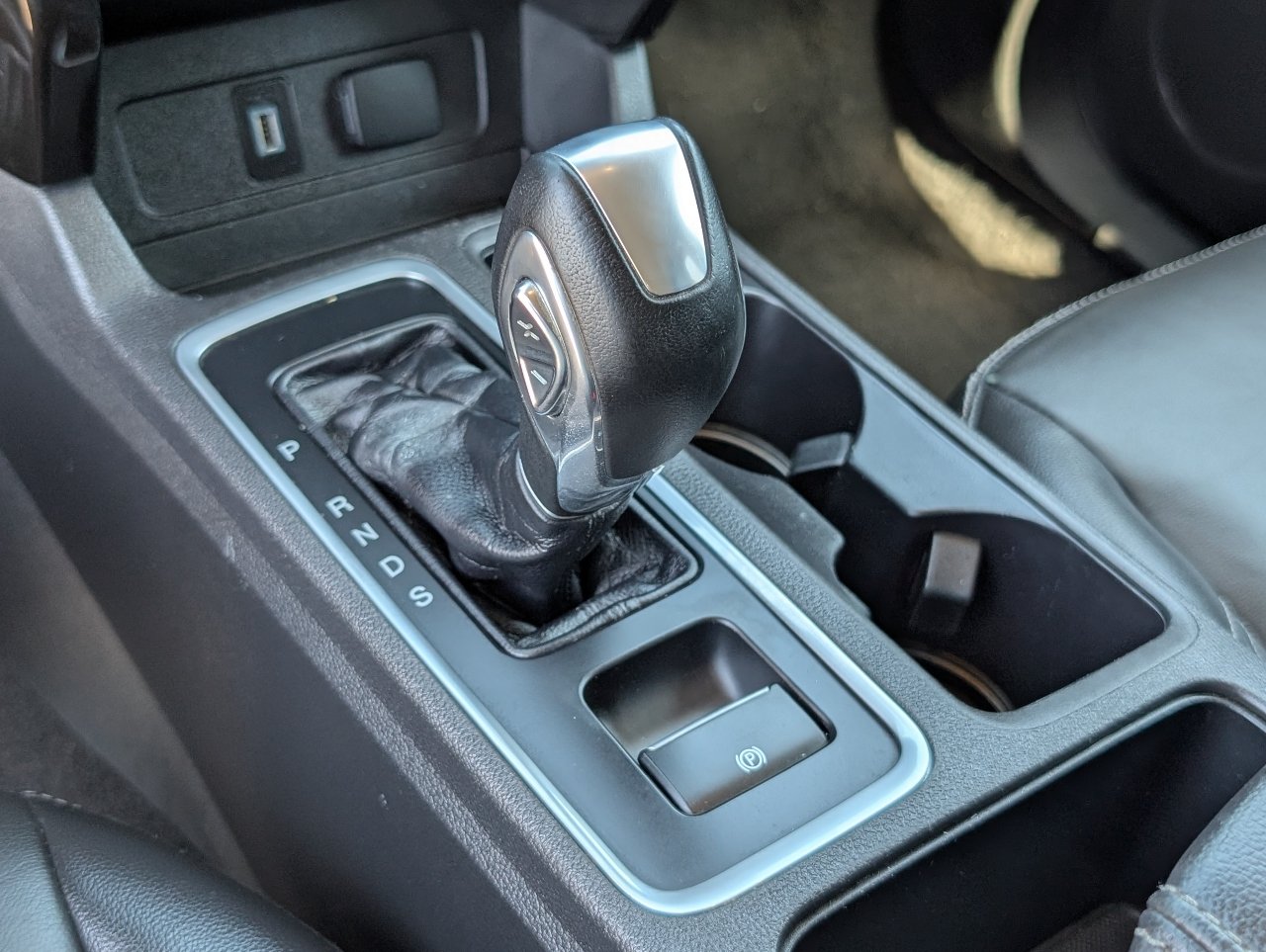 Used 2019 Ford Escape Titanium FWD image 16