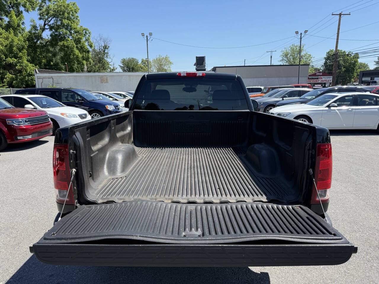 Used 2011 GMC Sierra 1500 SLE w/ Chrome Essentials Package AWD/4WD image 18