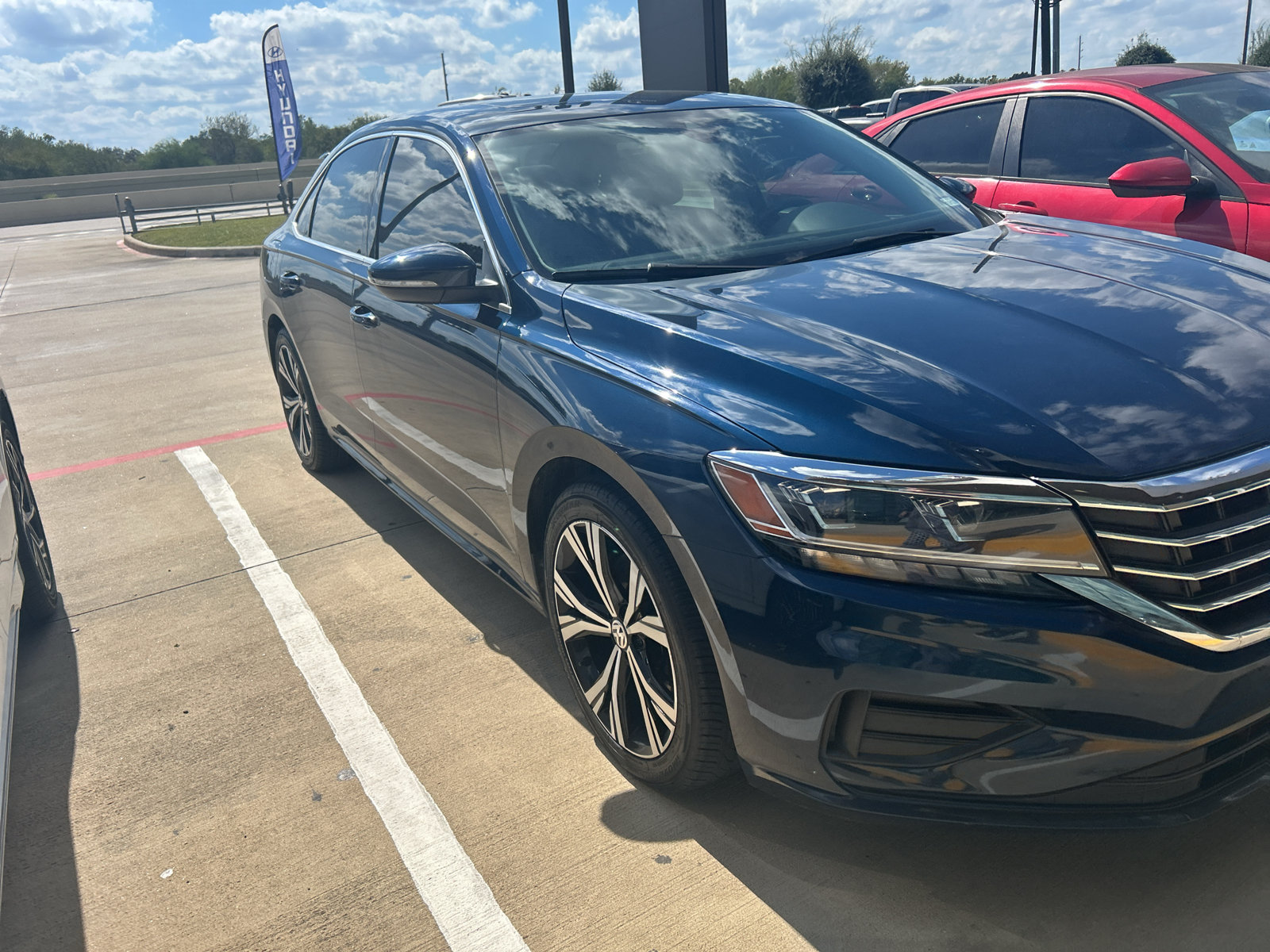 Used 2021 Volkswagen Passat 2.0T SE FWD image 33