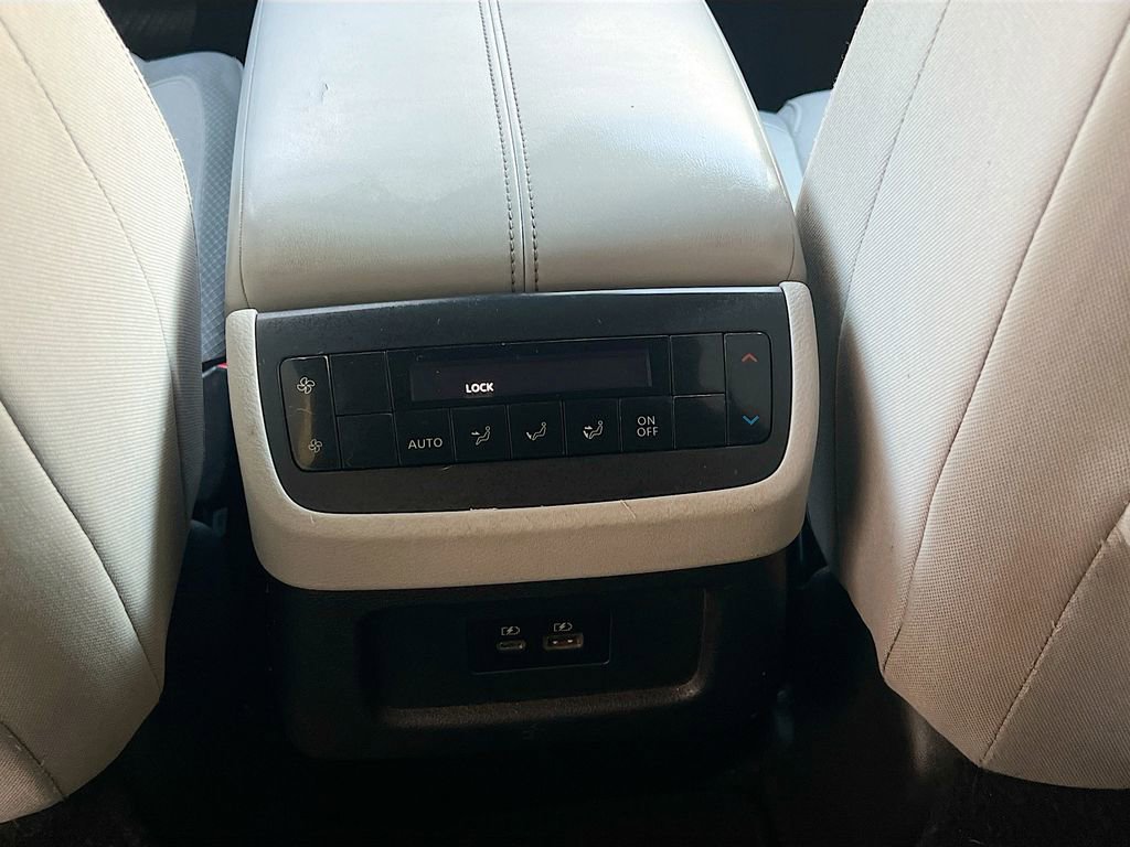 Used 2022 Nissan Pathfinder SV w/ SV Black Package image 22