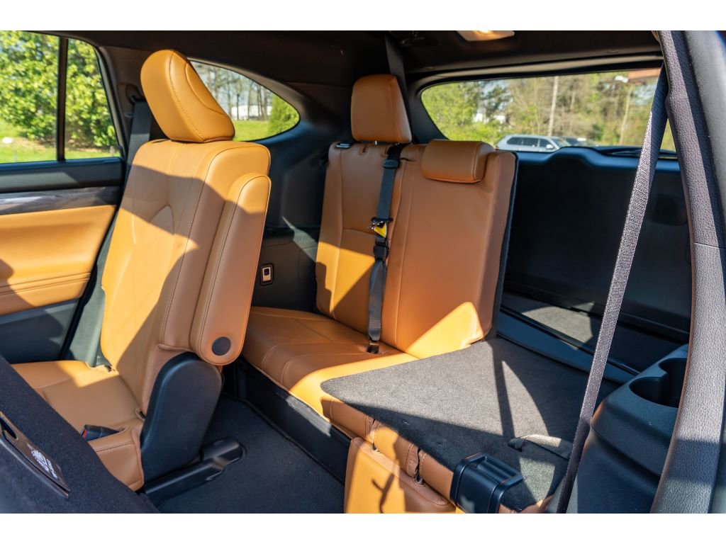 Certified 2026 Toyota Highlander Platinum image 15