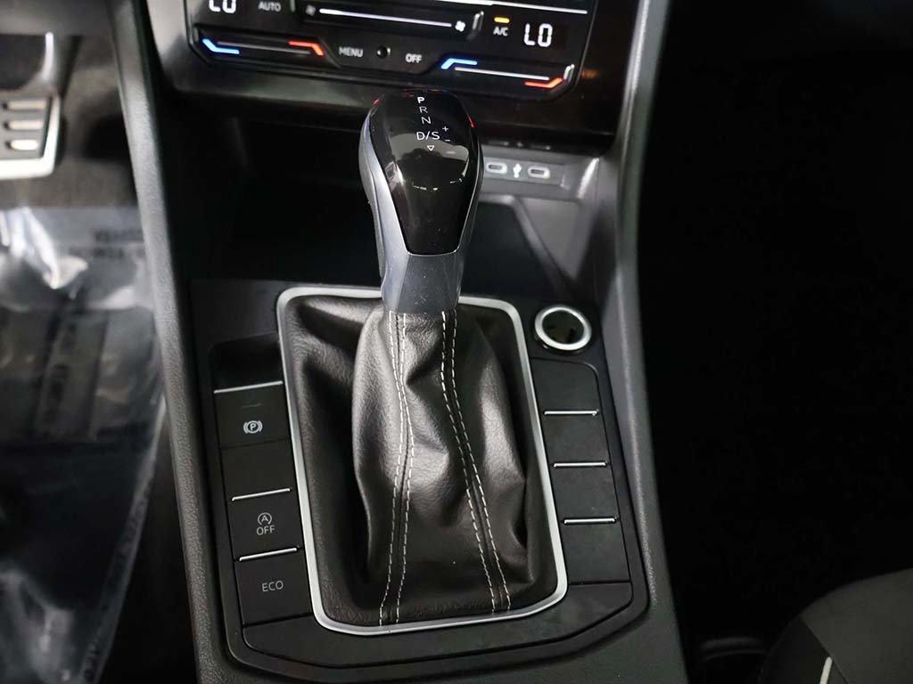 Used 2025 Volkswagen Jetta Sport FWD image 43