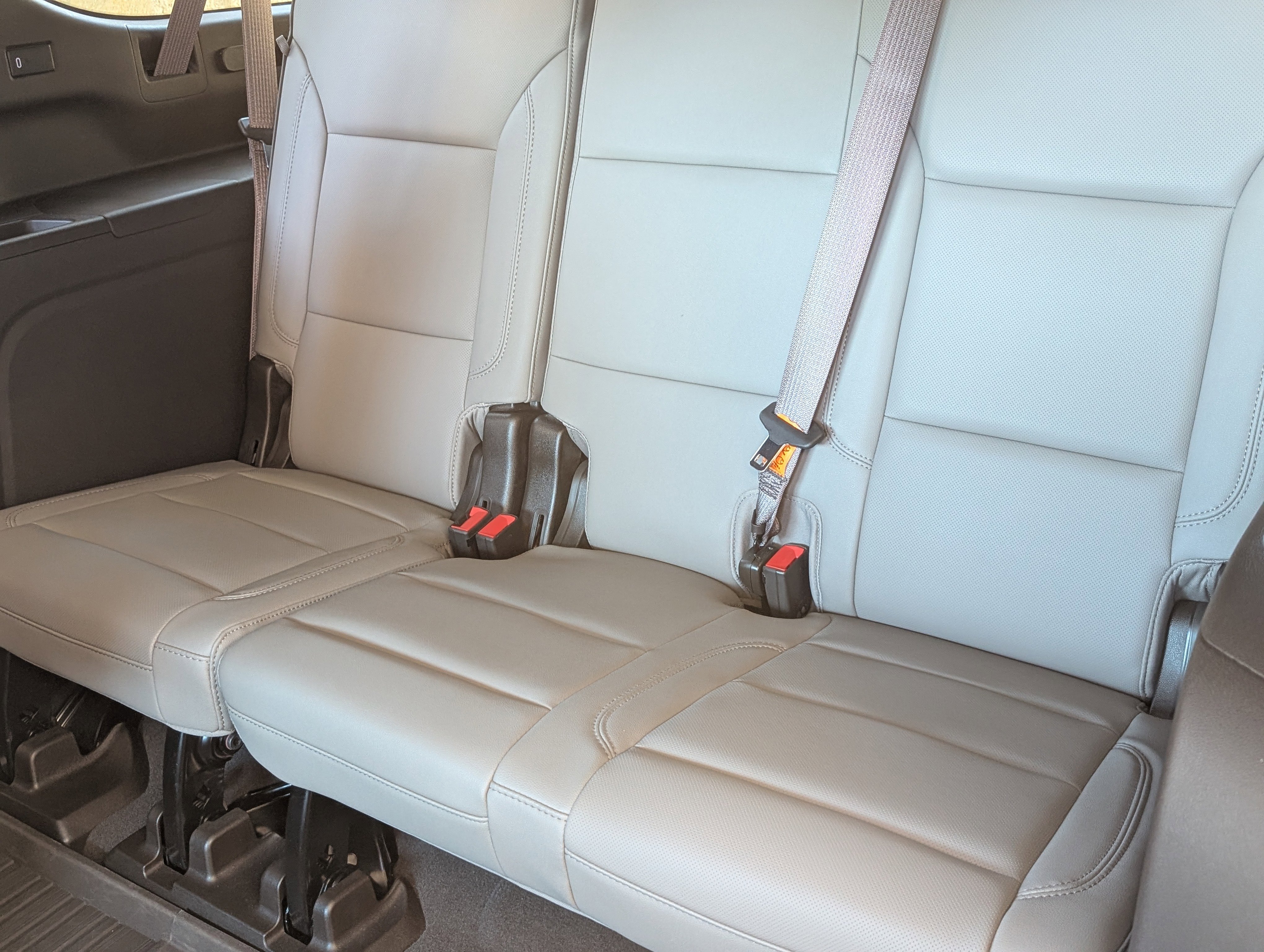 Used 2023 GMC Yukon XL SLT w/ SLT Luxury Package image 17