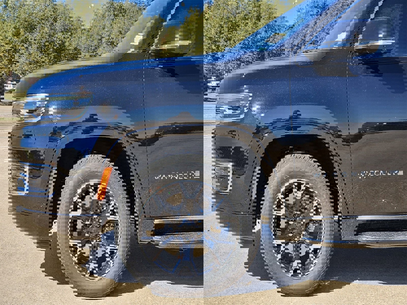 New 2025 Jeep Wagoneer 4WD image 9