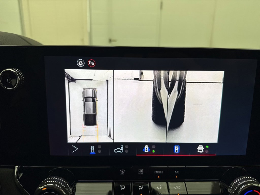 New 2025 GMC Canyon Elevation w/ Technology Package image 21