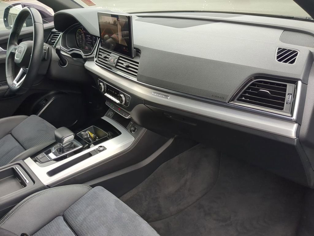 Used 2022 Audi Q5 e Premium Plus image 20