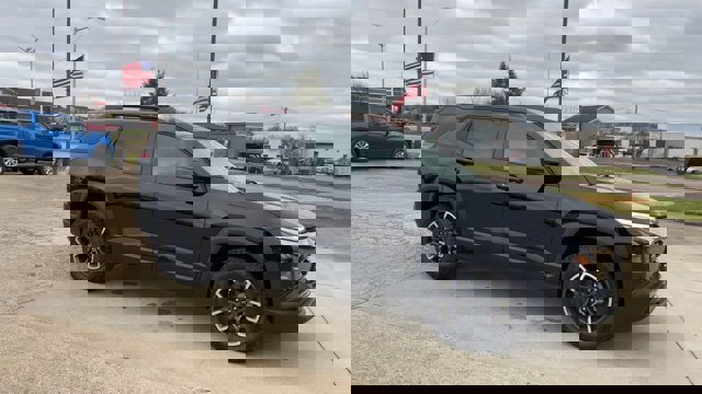 New 2026 Chevrolet Equinox ACTIV image 2