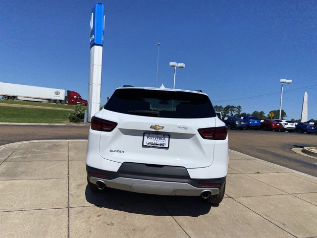 Used 2024 Chevrolet Blazer LT w/ Convenience Package FWD image 10
