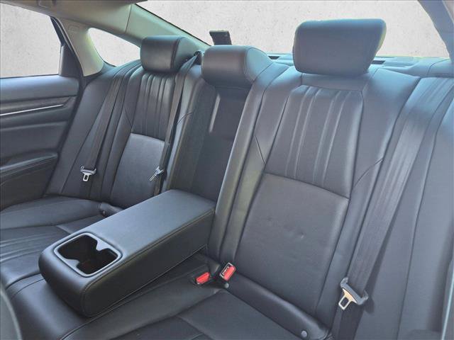 Used 2022 Honda Accord Touring image 16