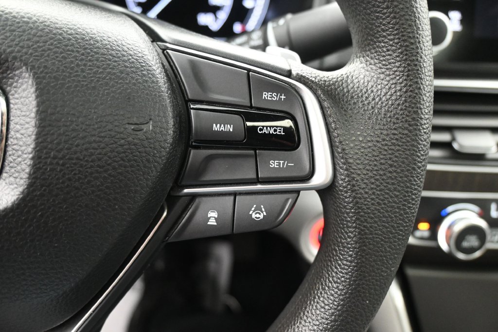 Used 2018 Honda Accord EX image 17