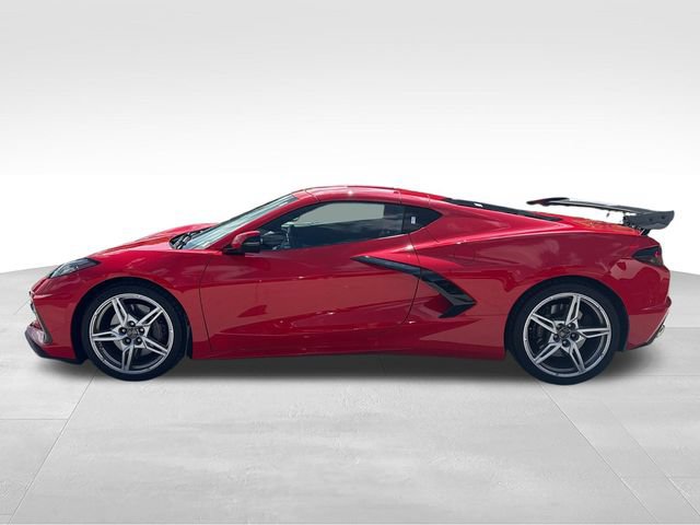 Used 2022 Chevrolet Corvette Stingray Coupe w/ Z51 Performance Package RWD video 2