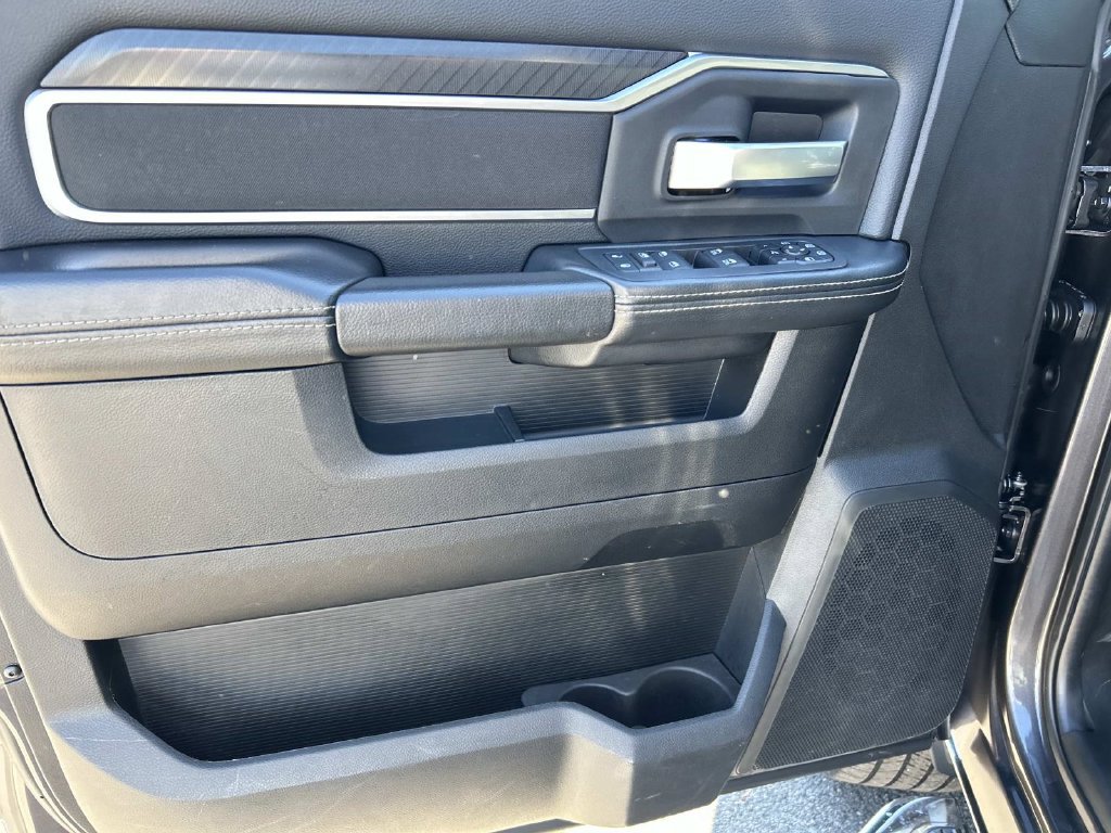 Used 2025 RAM 2500 Big Horn AWD/4WD image 37