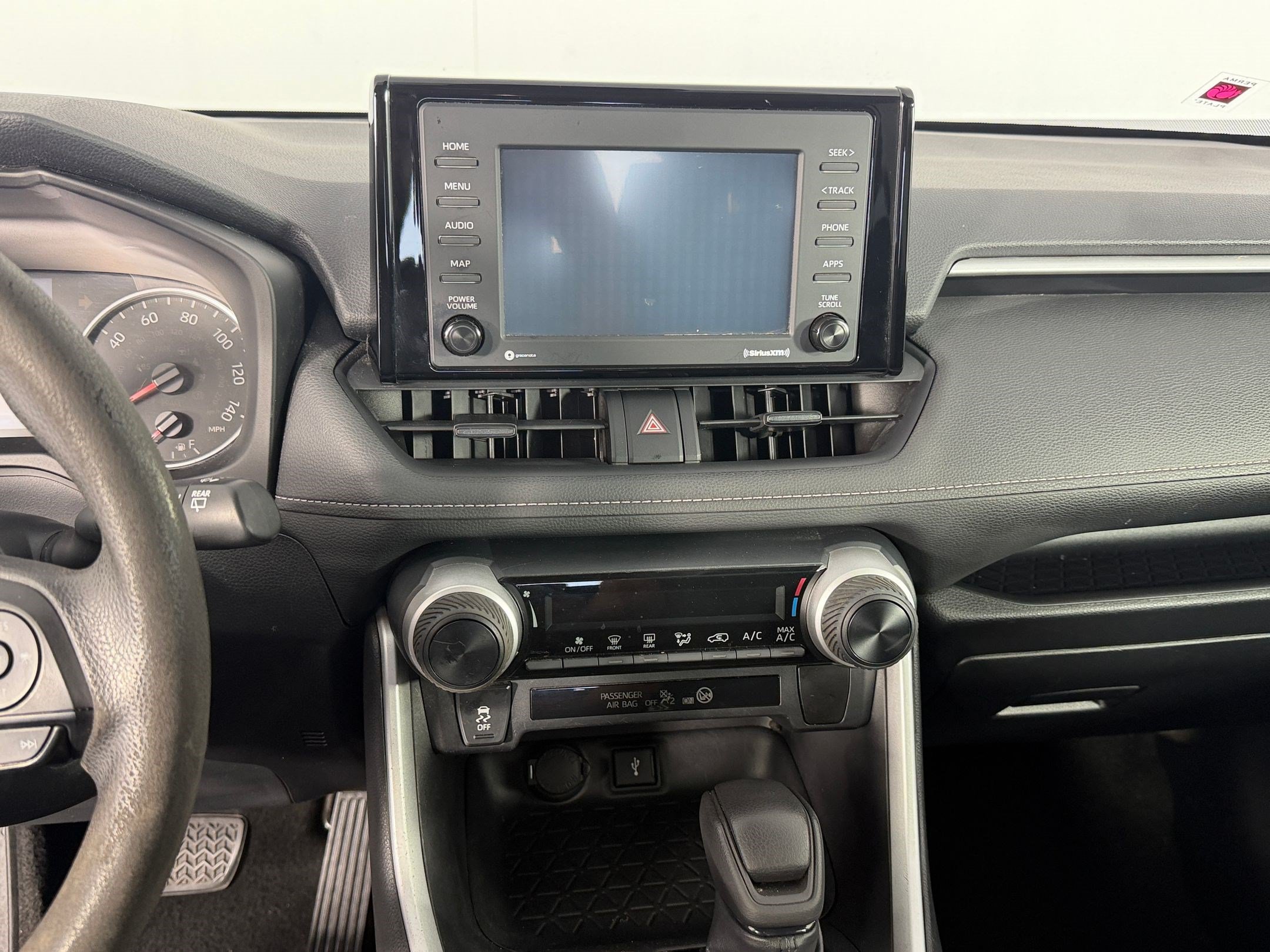 Used 2021 Toyota RAV4 LE FWD image 16