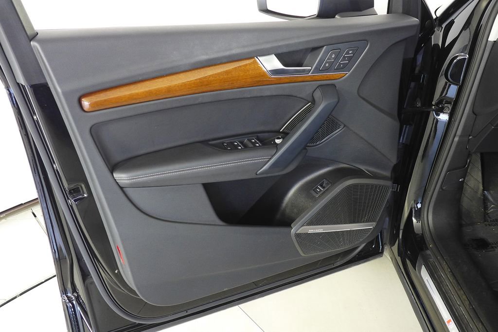 Used 2023 Audi Q5 2.0T Premium Plus w/ Premium Plus Package image 11