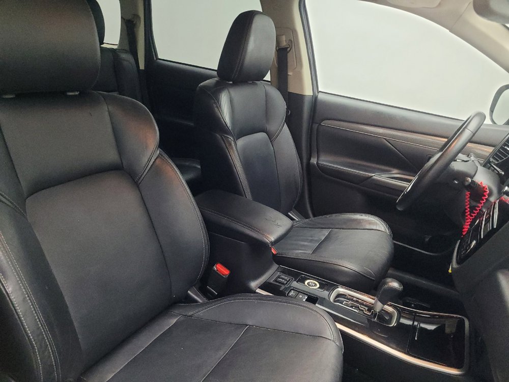 Used 2019 Mitsubishi Outlander SEL AWD/4WD image 21