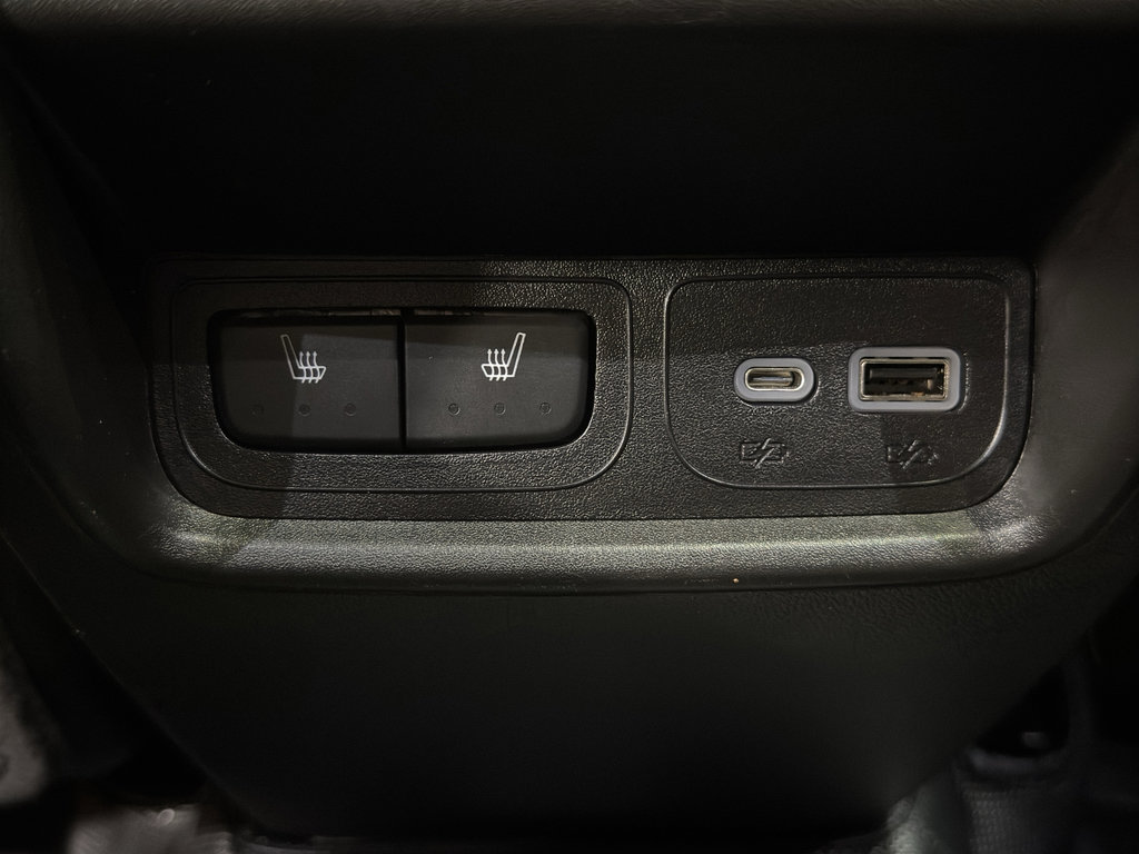 Used 2023 Cadillac XT4 Sport w/ Sun And Sound Package image 15