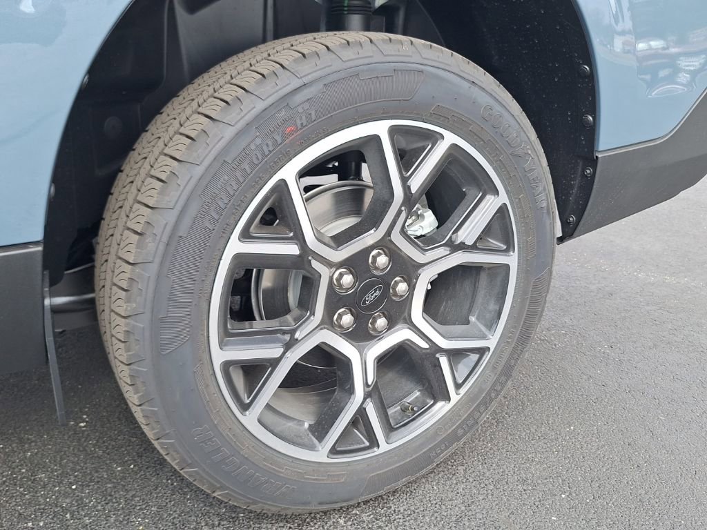 New 2026 Ford Maverick Lariat w/ 4K Tow Package image 32