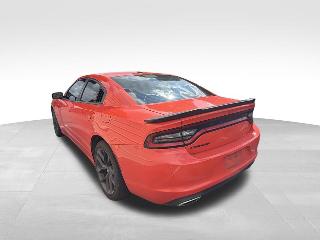 Used 2020 Dodge Charger SXT w/ Blacktop Package RWD image 5