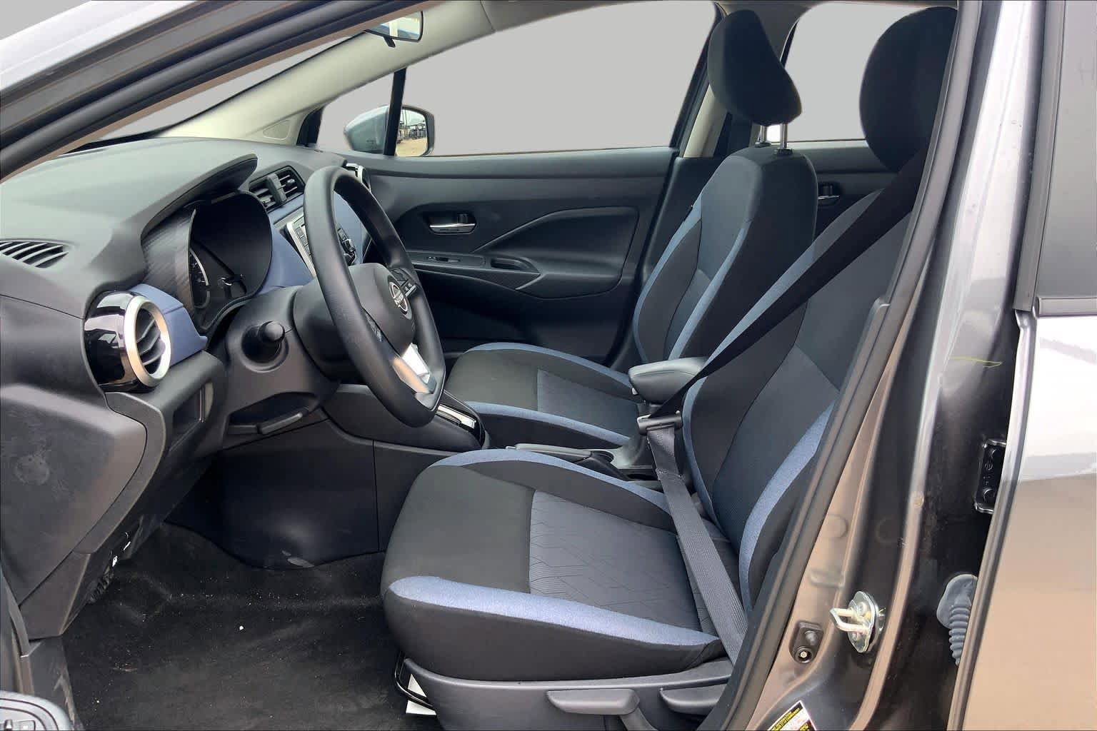 Used 2024 Nissan Versa SV w/ Trunk Package FWD image 8