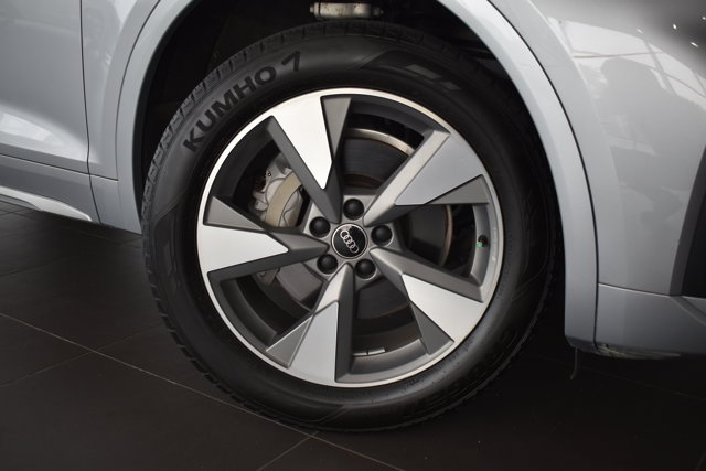 Used 2023 Audi Q5 2.0T Premium Plus AWD/4WD image 2