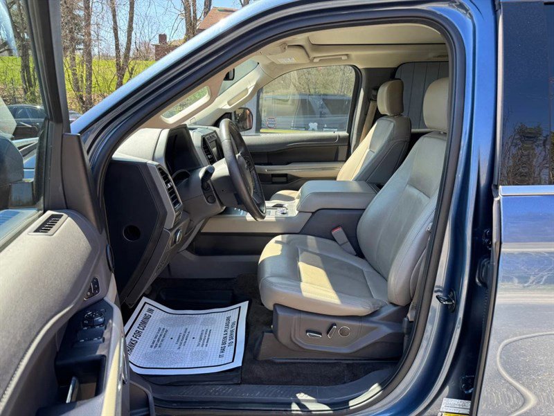 Used 2018 Ford Expedition XLT w/ Equipment Group 202A image 10